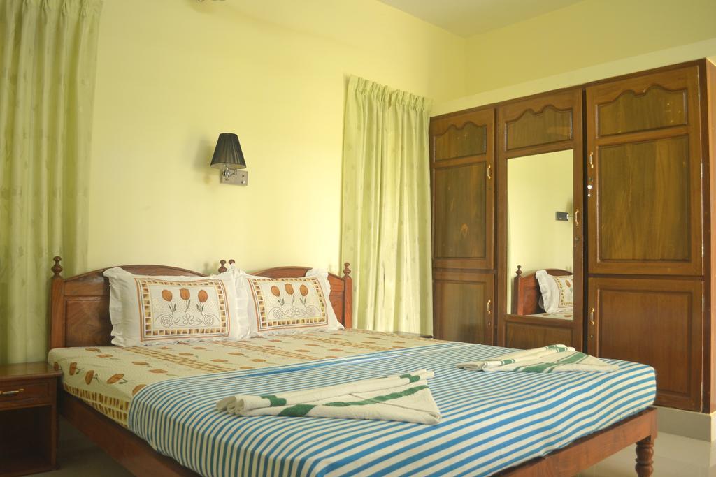 Ganesh Ayurveda Holiday Home Bed And Breakfast Kovalam Exterior foto